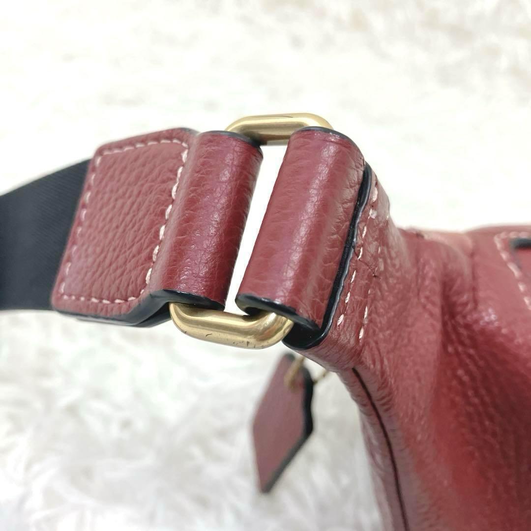 美品✨　コーチ　ボディバッグ　ワーレンベルトバッグ　バーガンディ　シグネチャー