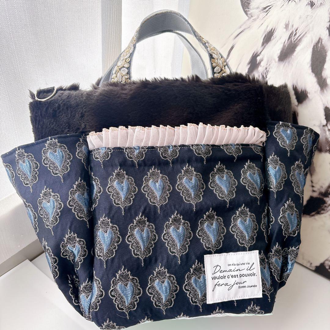 牡*格様 コヤンイサムチョン　バック　クラウディちゃん 艶ハート　ネイビー