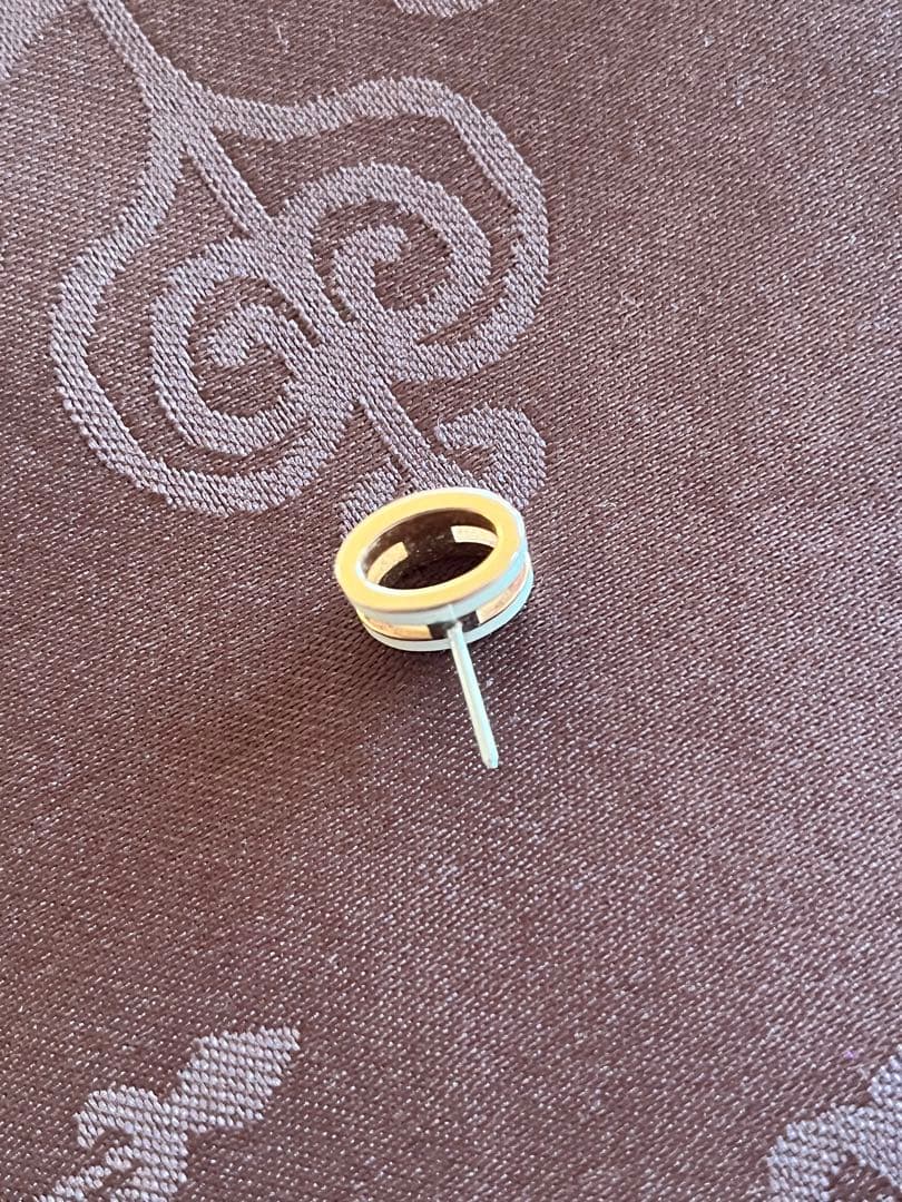 エルメス　ピアス　ポップアッシュ　片耳