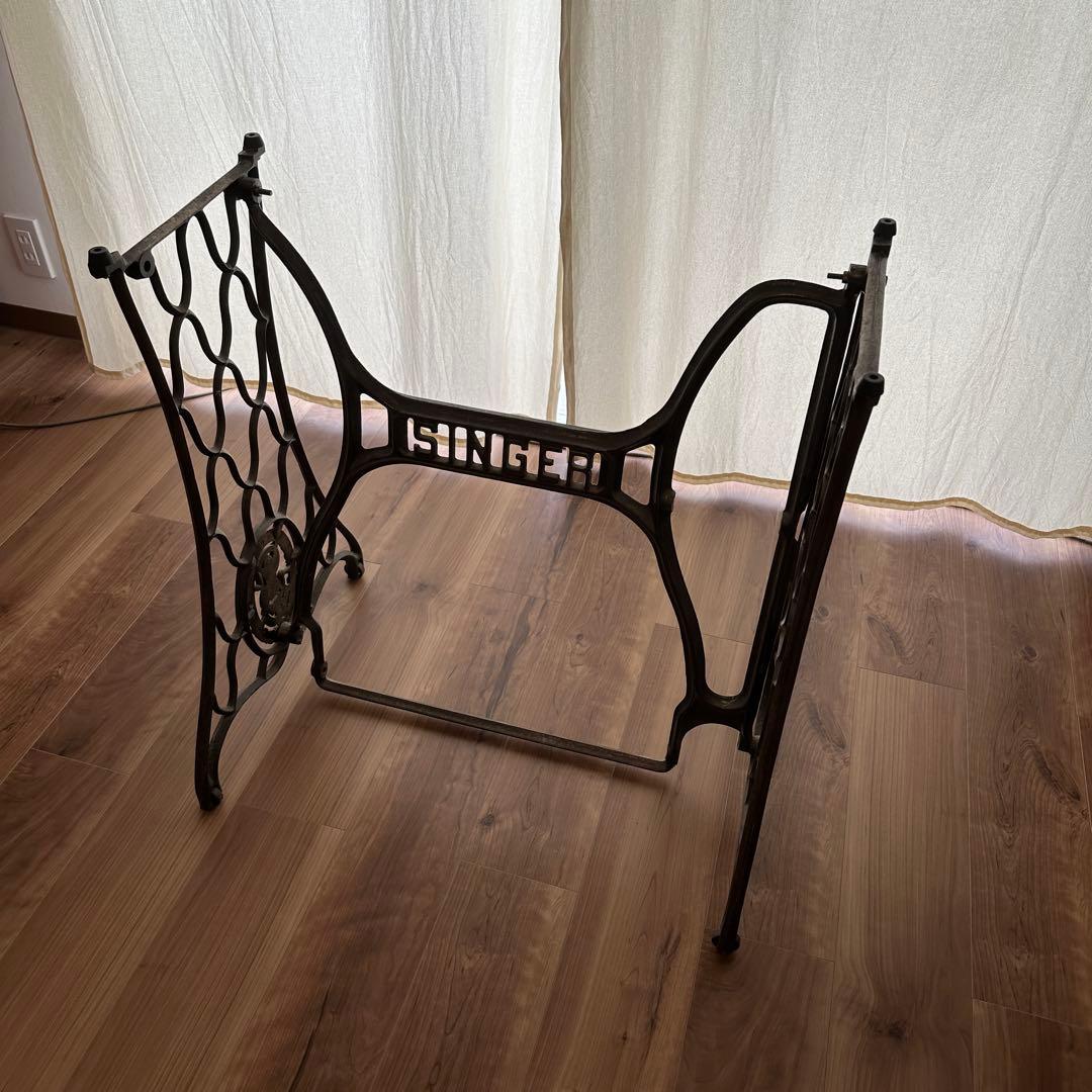 SINGER ミシン台リメイクガラステーブル