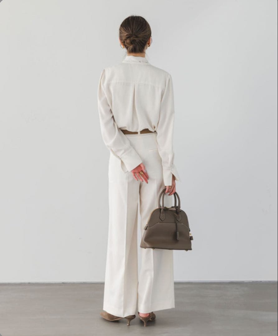 NOBLE ロイヤルサテンボウタイブラウス　アイボリー