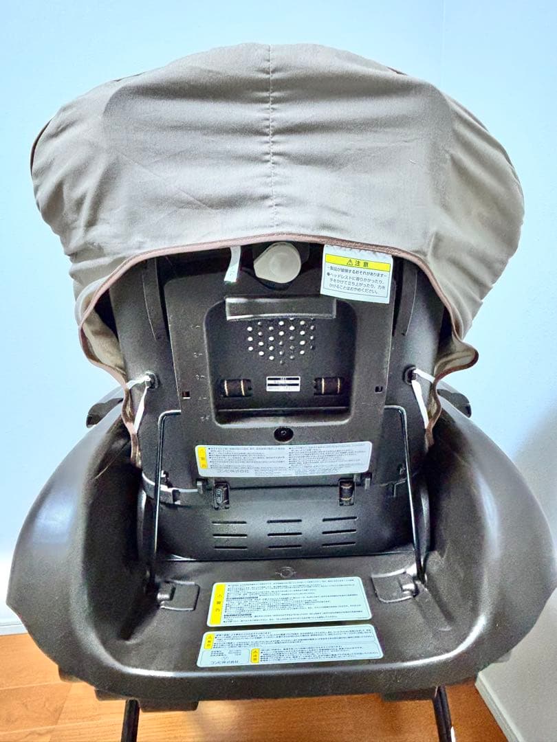 Combi ネムリラ　電動　ハイローチェア　オートスイング　トイザラス限定モデル