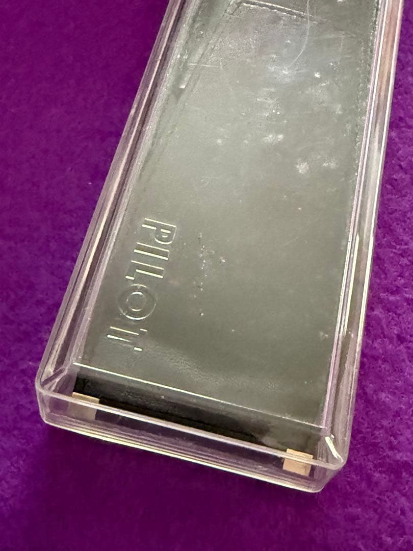 PILOT silver万年筆 メタリック格子模ケース付き