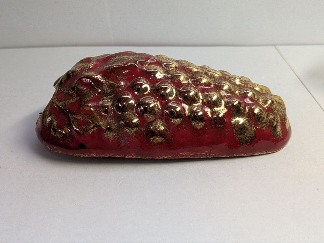 【真　作】上野焼、高鶴元作、『金彩葡萄型掛花入』、銘「元・GK」有、共布、共箱、