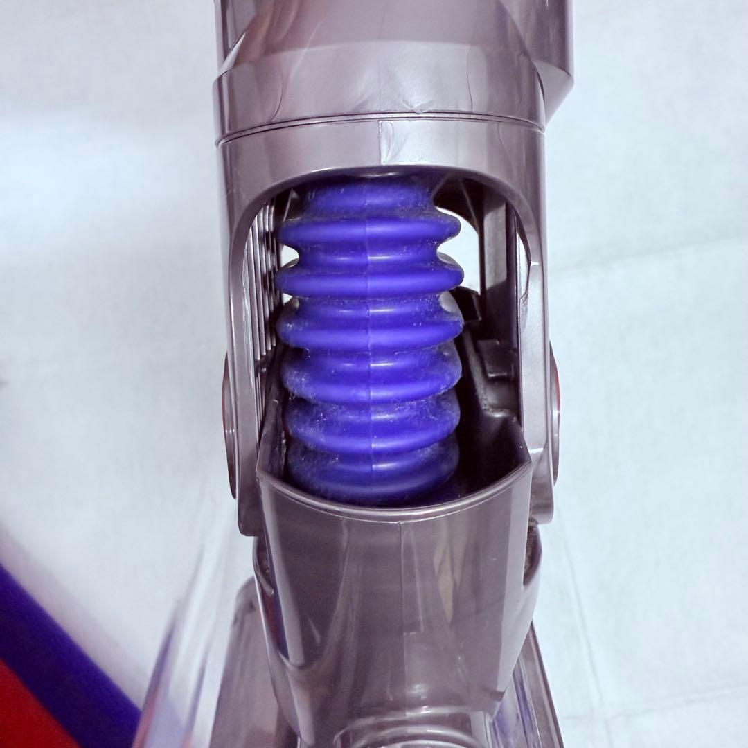 【美品】Dyson V8 Fluffy SV10 付属品完備 【分解洗浄済】