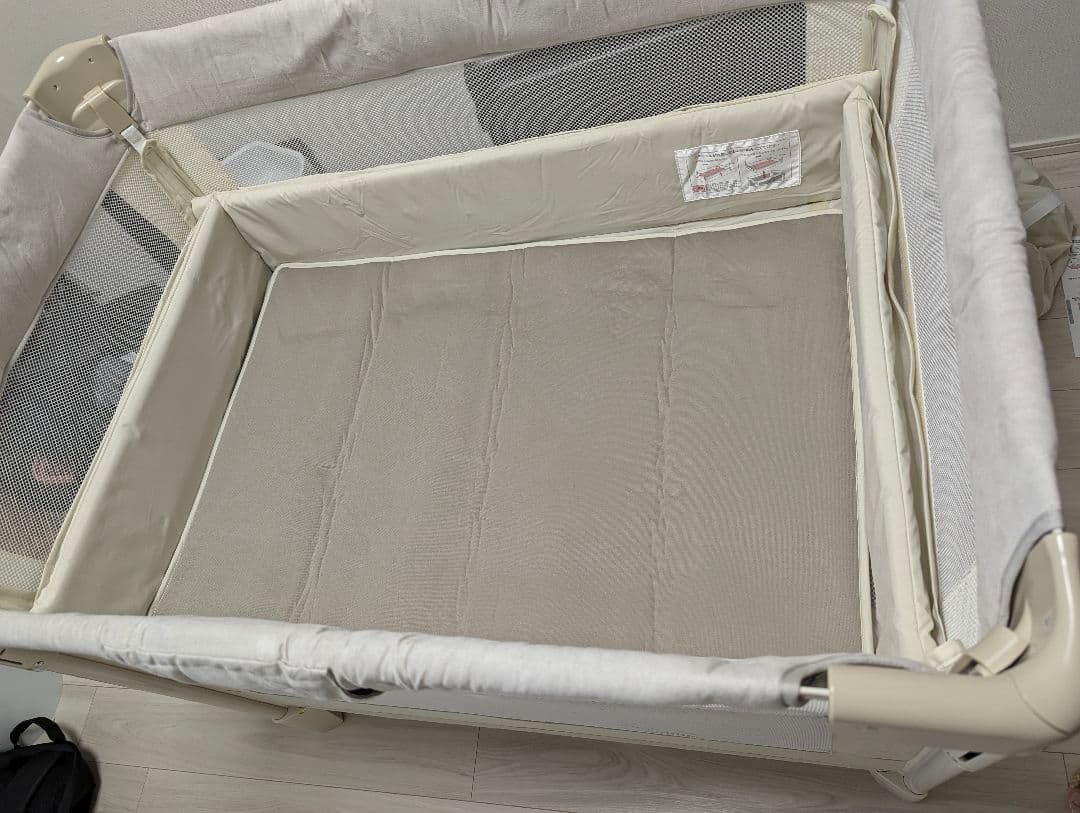 ココネルエアープラス　アップリカ　Aprica ホワイトベージュ