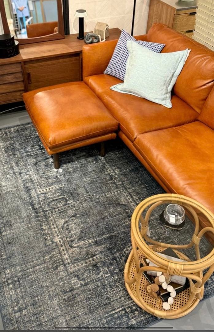 ウニコ　unico ラグ 140x200cm NEVEL