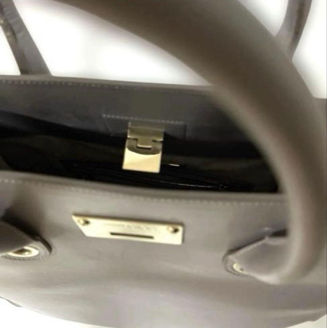 ジミーチュウバッグ大容量