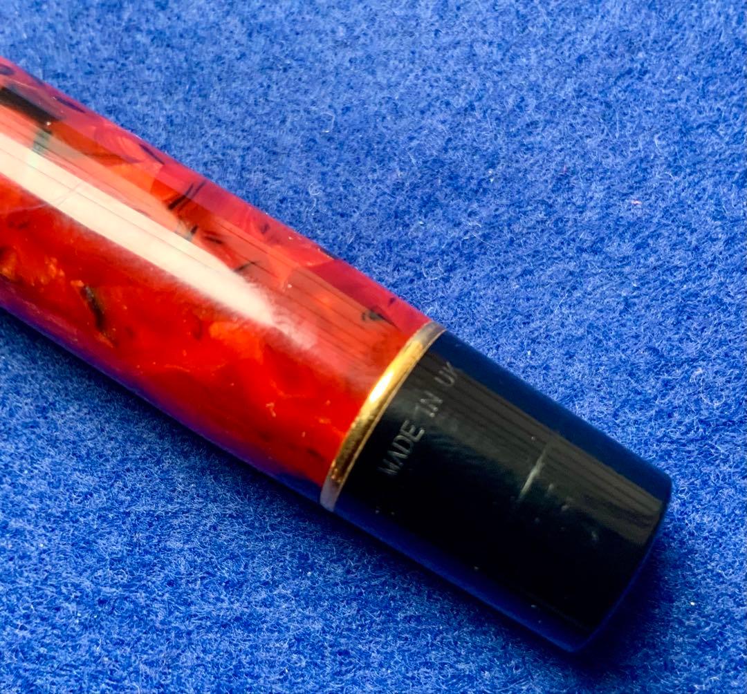 パーカー万年筆　デュオフォールド　センテニアル　XF マーブルレッド