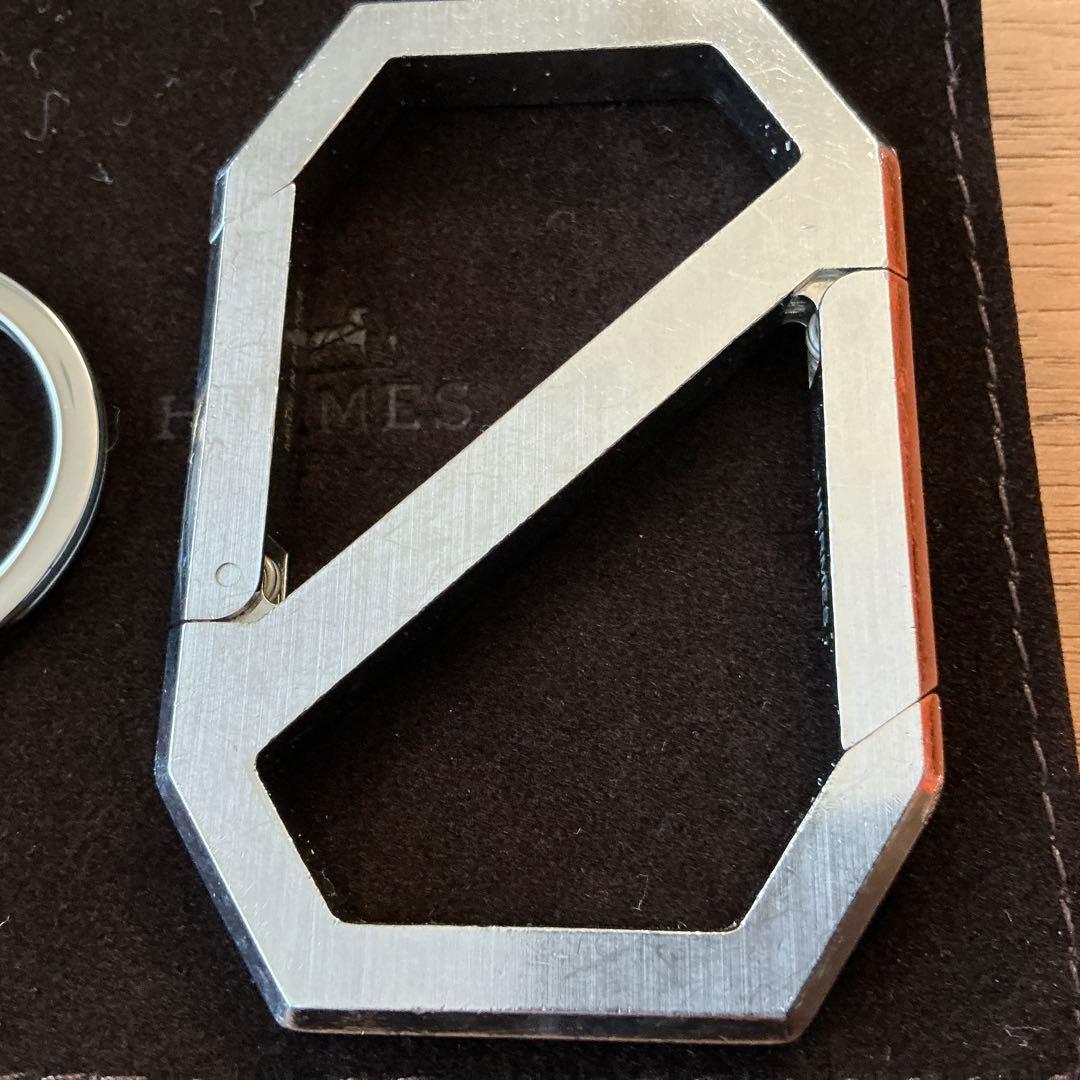 エルメス　デルタ　カナビナ