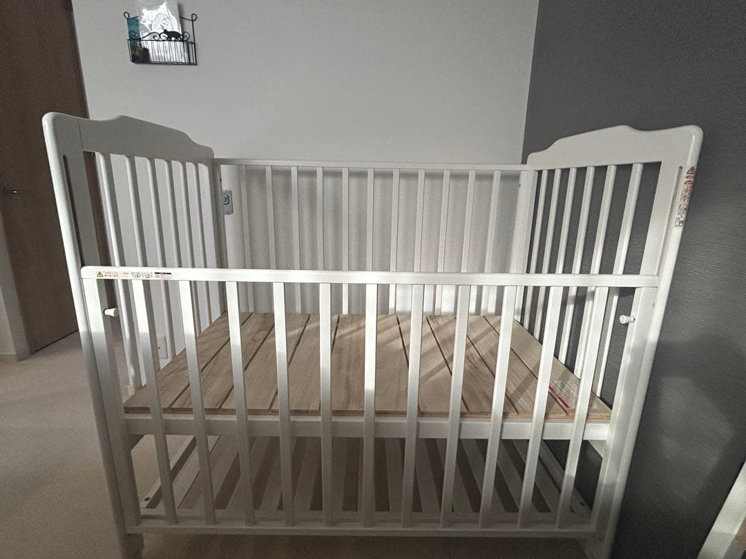 【送料込】カトージ　ハイシートベビーベッドⅡ レギュラー　すのこ床板　収納付き