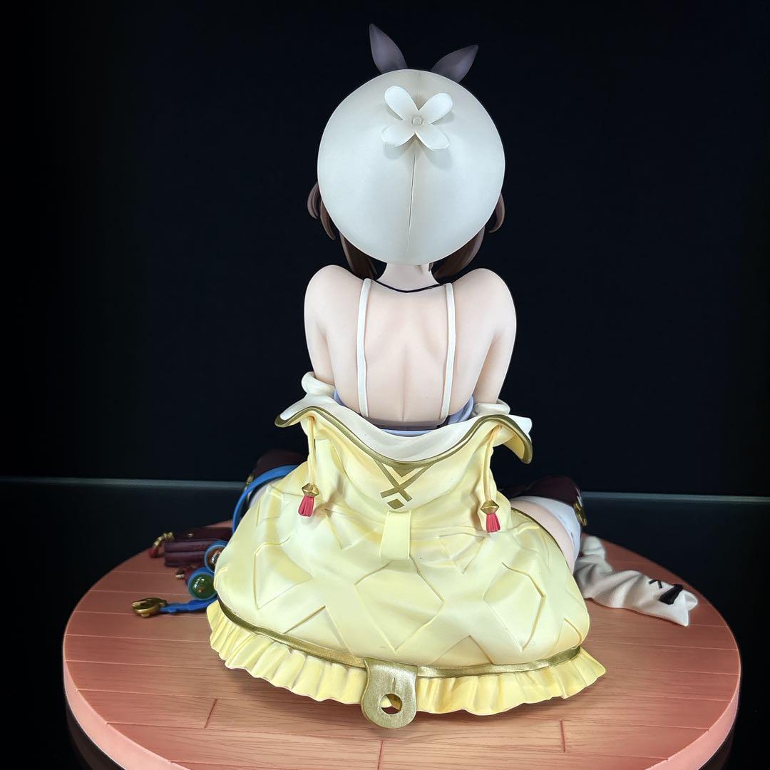 ライザ「ライザのアトリエ ～常闇の女王と秘密の隠れ家～」 1/6 フィギュア