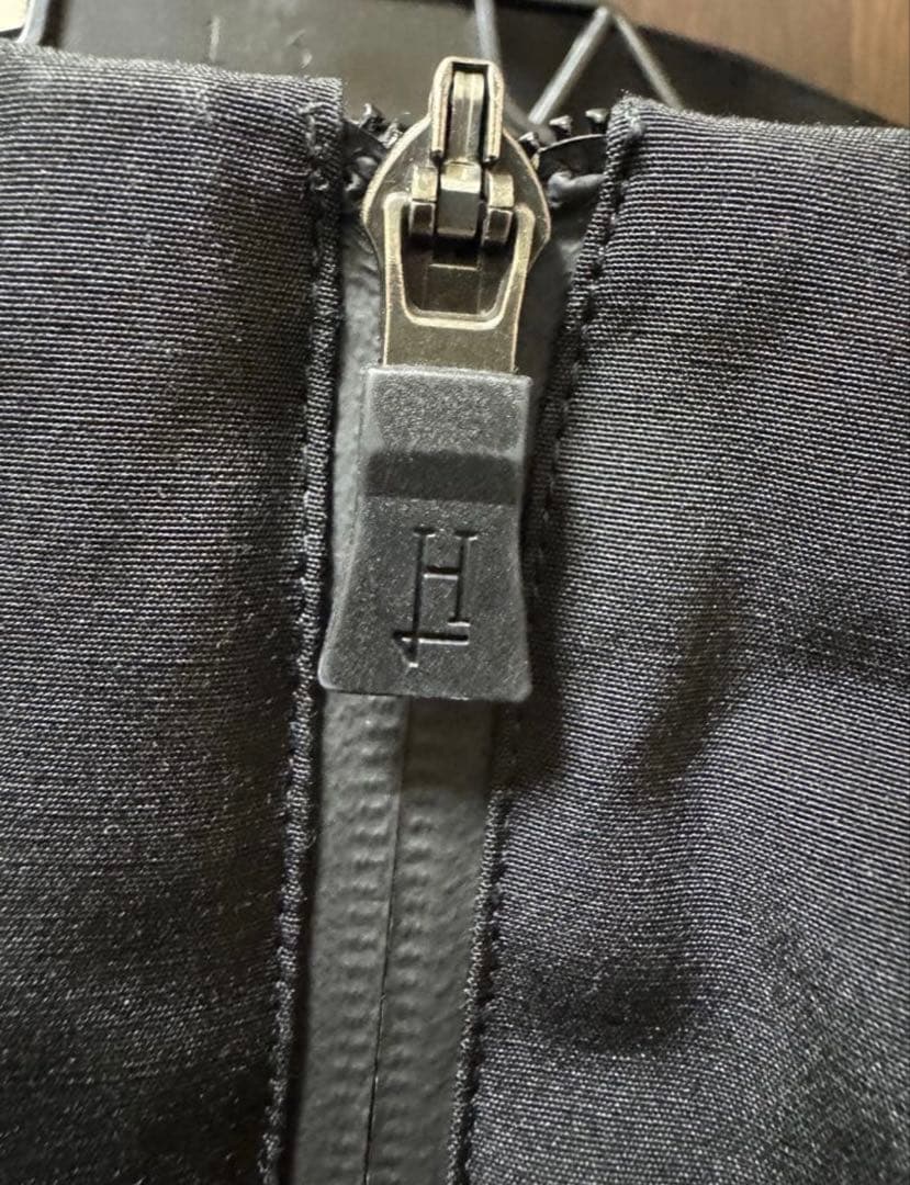 【美品】ヘルノ HERNO ラミナー ゴアテックス フード付きダウンコート50