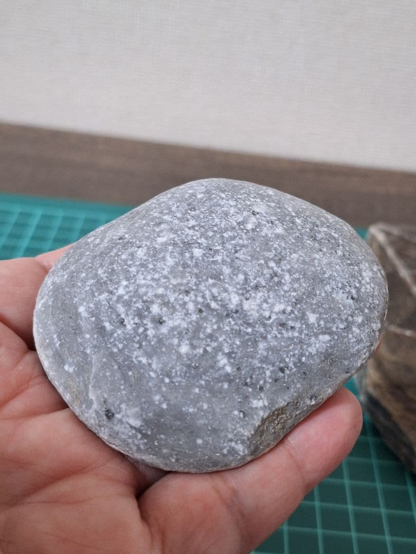 今回限り！徳島県産！カラフル水槽用石６個セット　阿波青石　チャート