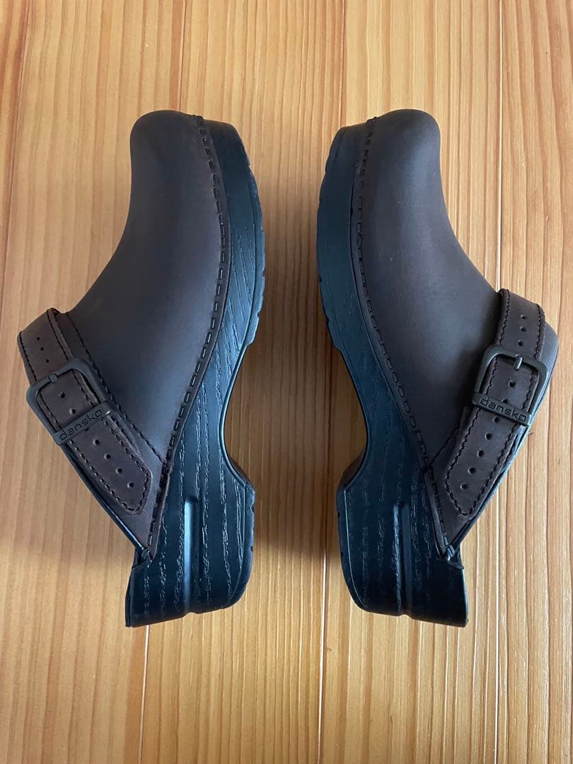 ダンスコ イングリッド ダークブラウン 36