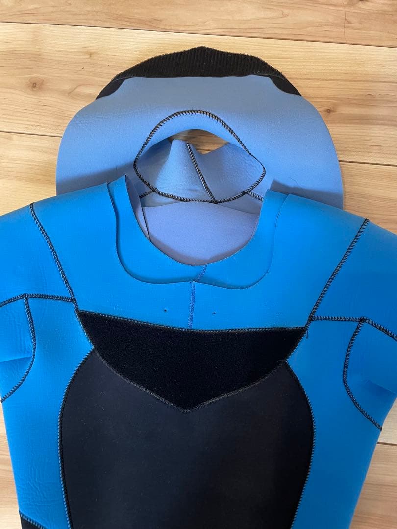 クイックシルバー　ウエットスーツ　S スプリング