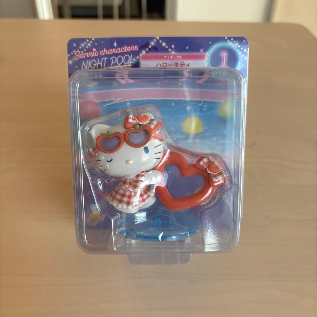 サンリオ　ナイトプール　フィギュア8点　Happyくじ　figures
