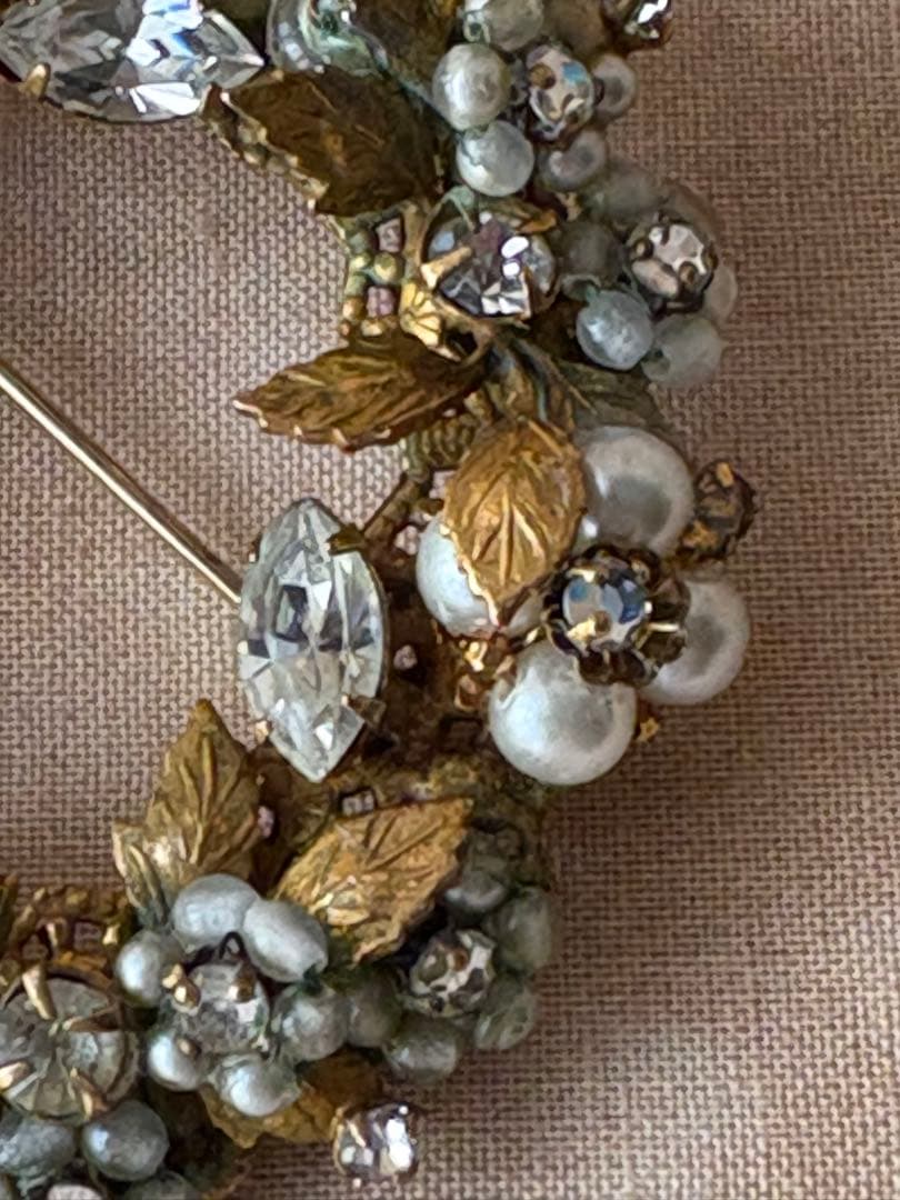 Original by Robert 花輪ブローチ