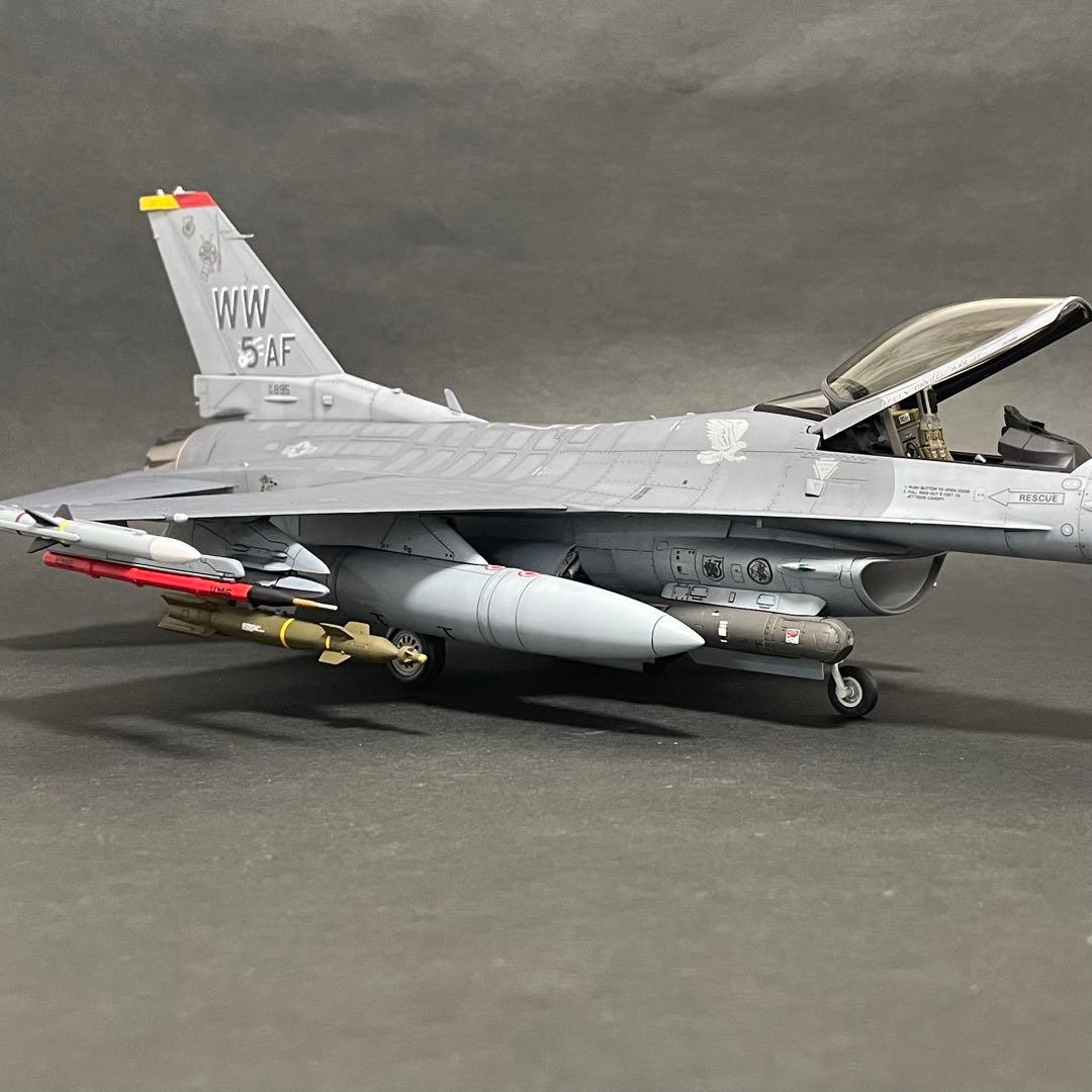 【完成品】タミヤ 1/48 F-16CJ ファイティングファルコン