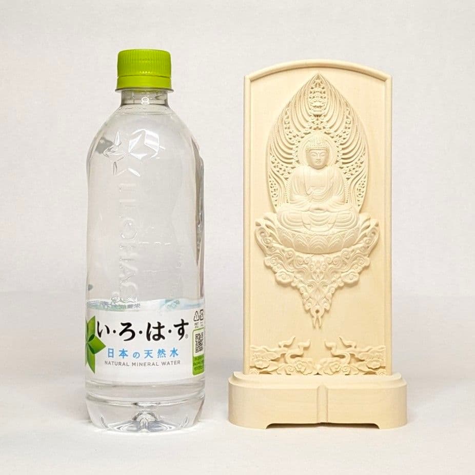 【フォロー割・新品】 釈迦座像　柘植　総高さ約20.5㎝　スタンドレリーフ