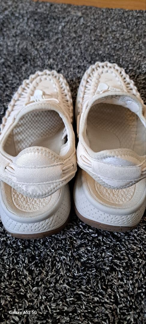 ぺこ　KEEN　UNEEK２４cm