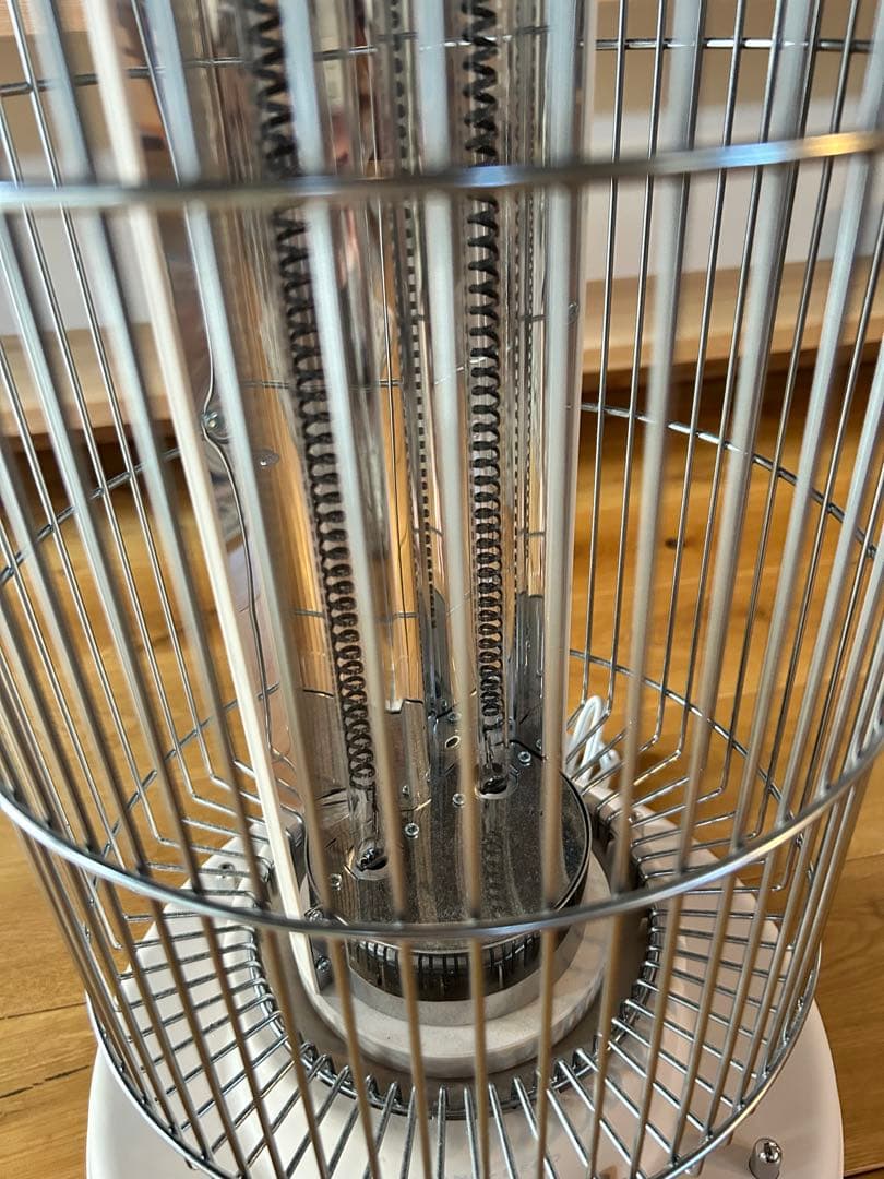 アンド•デコ カーボンヒーター　ベージュ