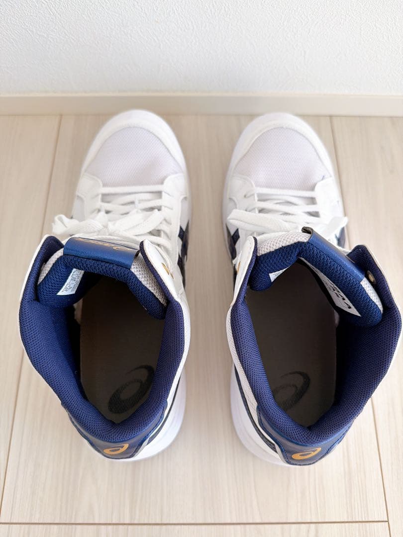 【asics美品】室内のみでの使用　ハイカット安全靴 ホワイト/ネイビー