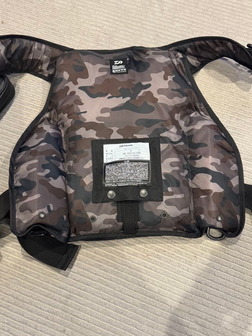 フローティングジャケット　ダイワ