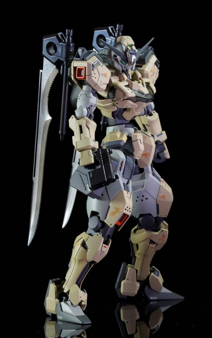 HG　陸戦型ガンダムキャリバーン【デザート迷彩カラー】 完成品　全塗装