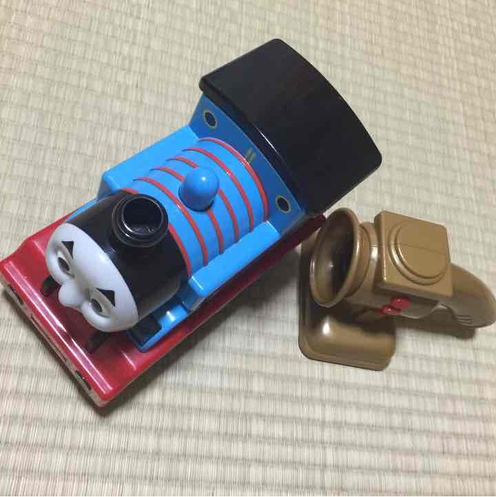 人気トーマス超激レア✨日本未発売✨床にレーザー光線で描くとあやつれてしゃべります