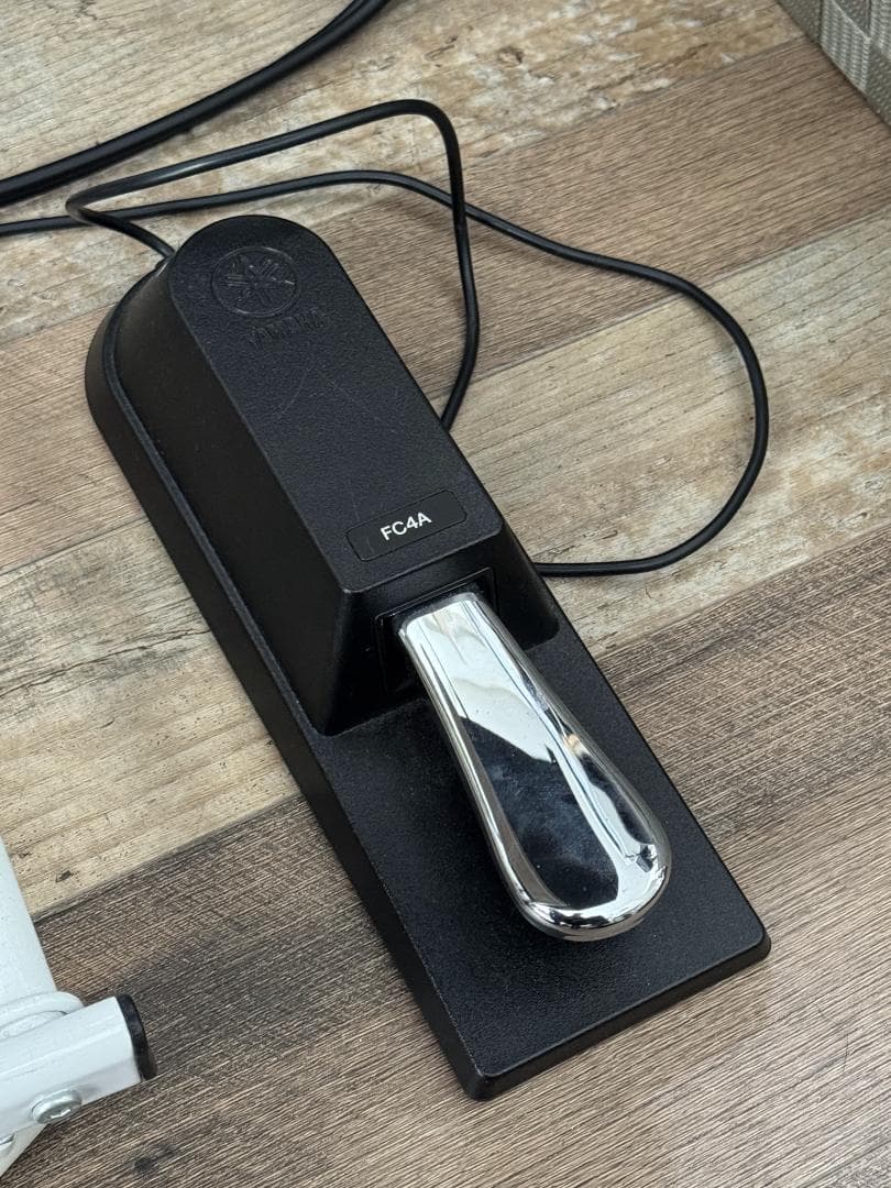 動作確認済 YAMAHA MOTIF XS7 76鍵 純正ケース・ペダル・取説付