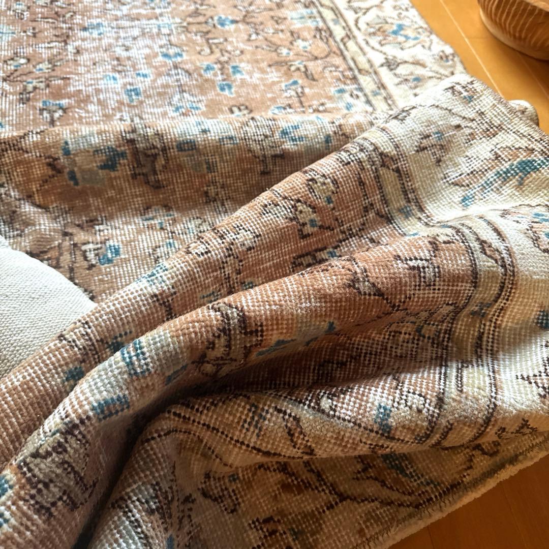 137×232大判ピンクベージュ×ブルー　草花ボタニカル　トルコヴィンテージラグ