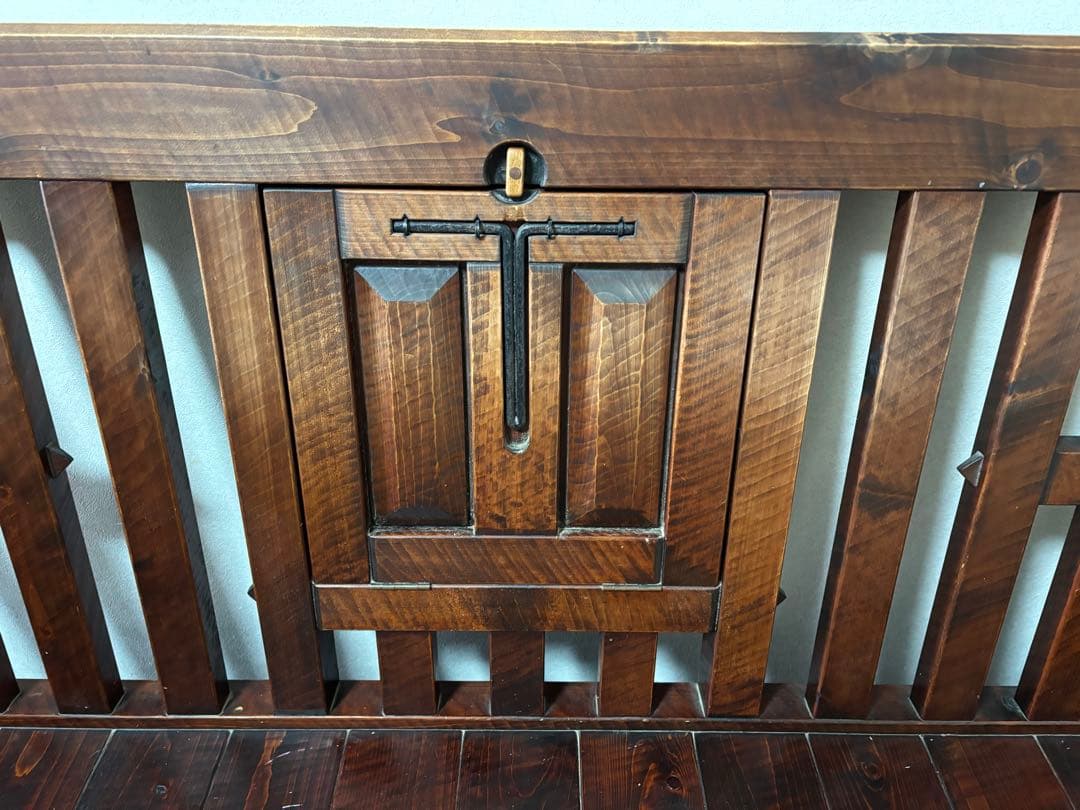 矢澤金太郎　無垢材の格子の長椅子　アンティーク