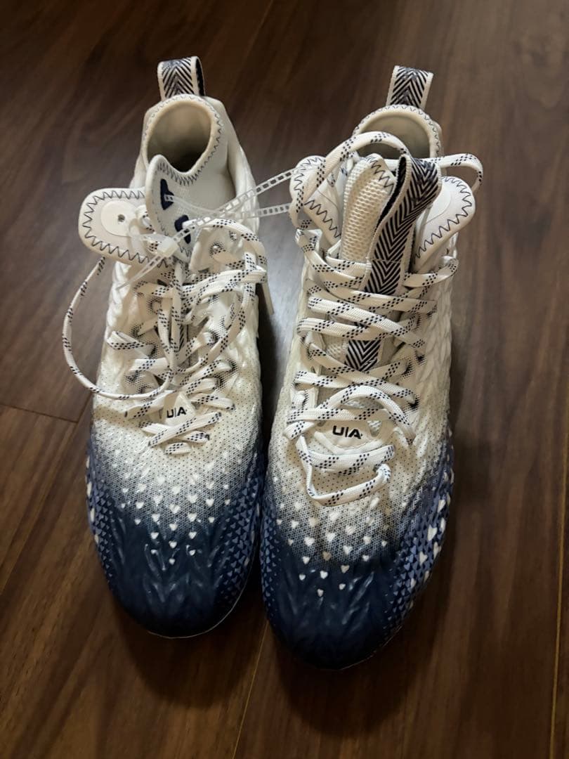 新品！アメリカンフットボール　スパイク　アンダーアーマーアーマー