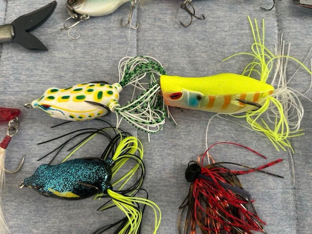 バスルアー・ワームセット 収納ボックス付き