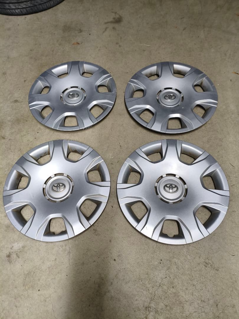 ハイエース・キャラバン用　新品スタッドレスタイヤ　4本セット