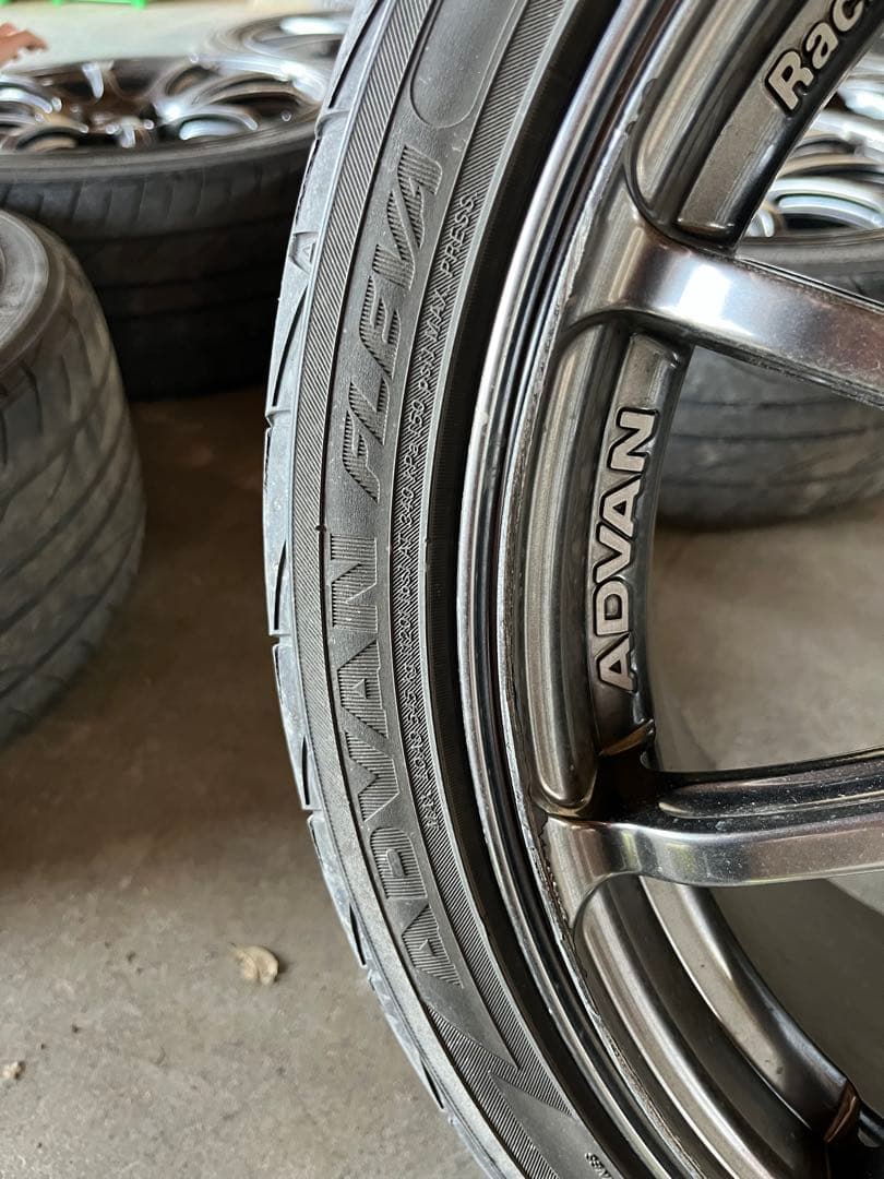 ADVAN Racing RS-Ⅱ 17インチタイヤ付き4本セット