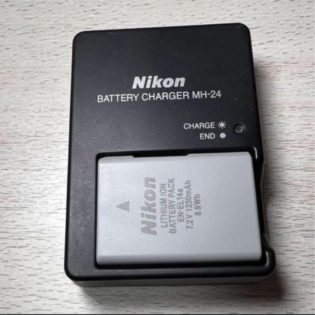 美品 Nikon 一眼レフカメラ D5300 オマケ多数 シャッター数14025