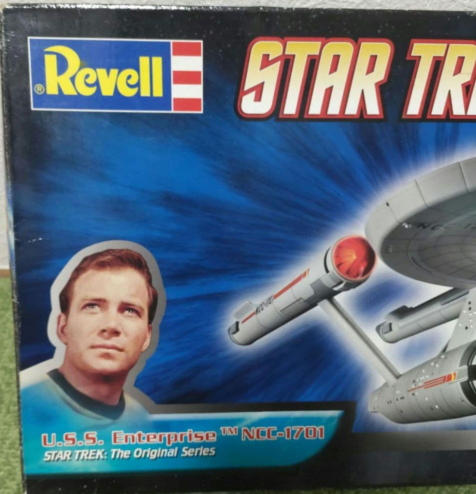 Revell STAR TREK U.S.S.エンタープライズ NCC-1701