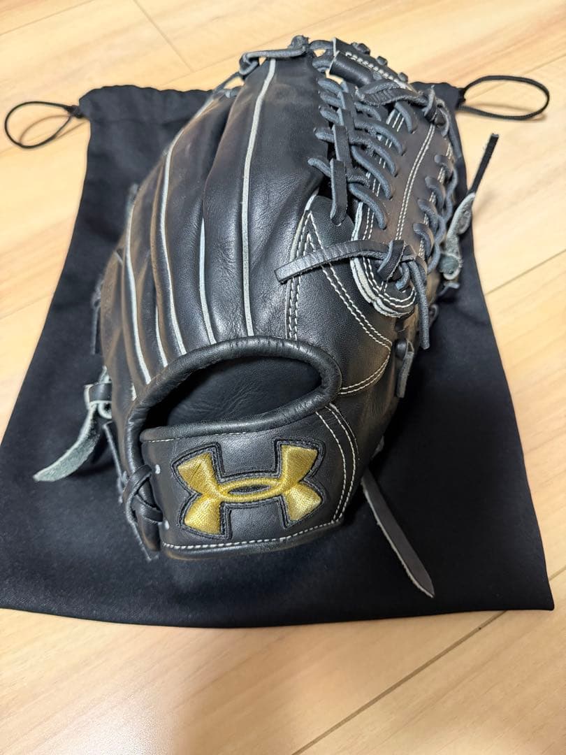 Under Armour 軟式グローブ 黒