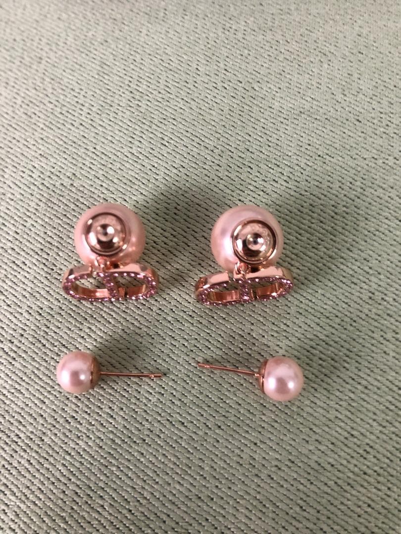 パールピアス　ｃｄロゴ　ピンクゴールド　上品 レディース