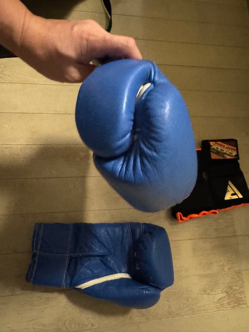 Winning ボクシンググローブ 8 oz 青&バンテージセット