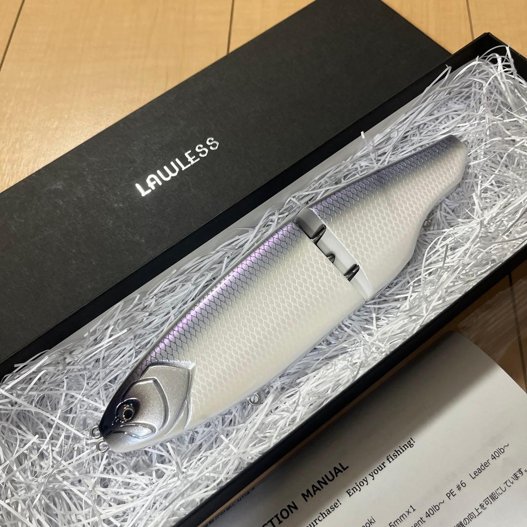 ローレス　ディレクション　LAWLESS DRECTION