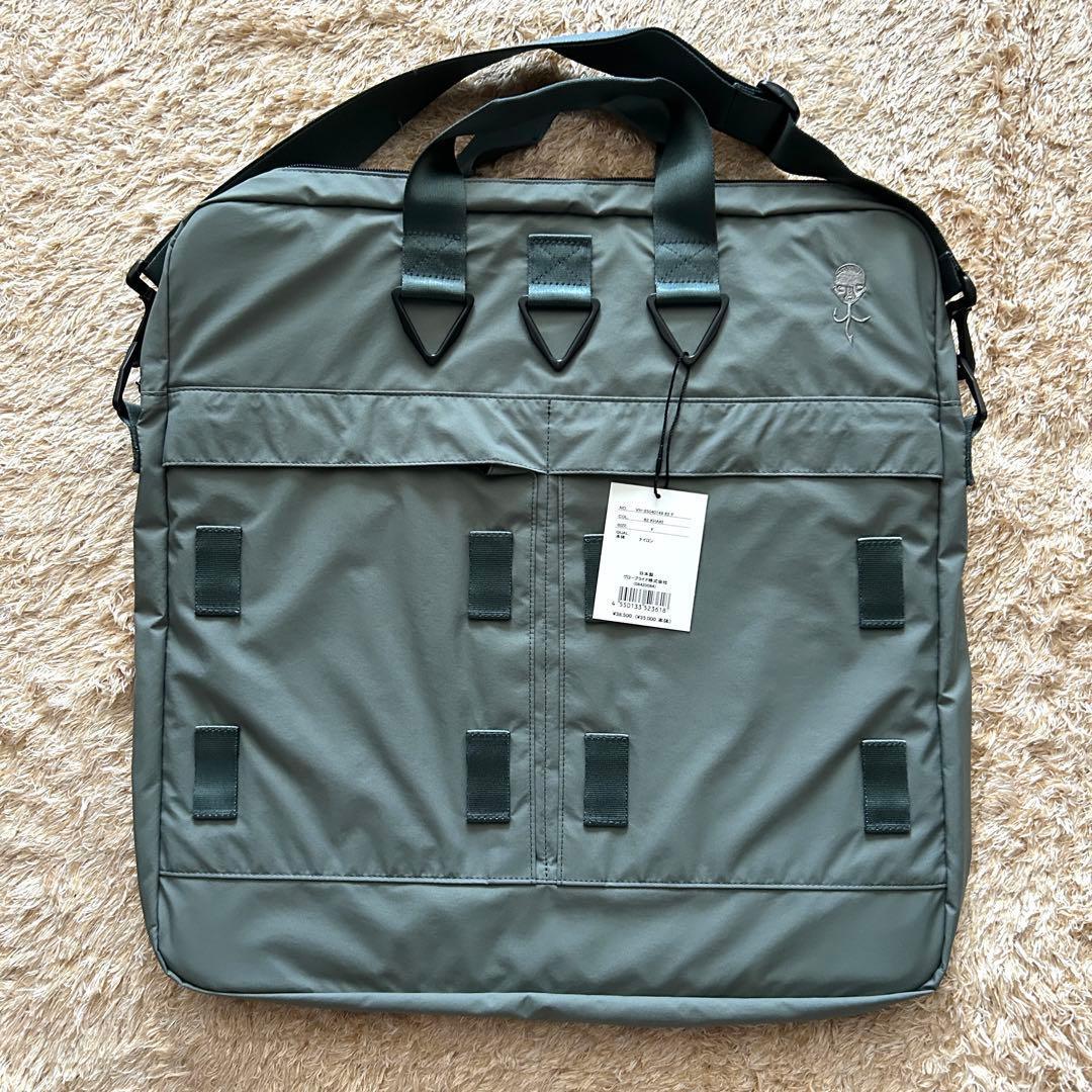 ディーベック オールモストブラック ヘルメットバッグ ショルダーバッグ カーキ