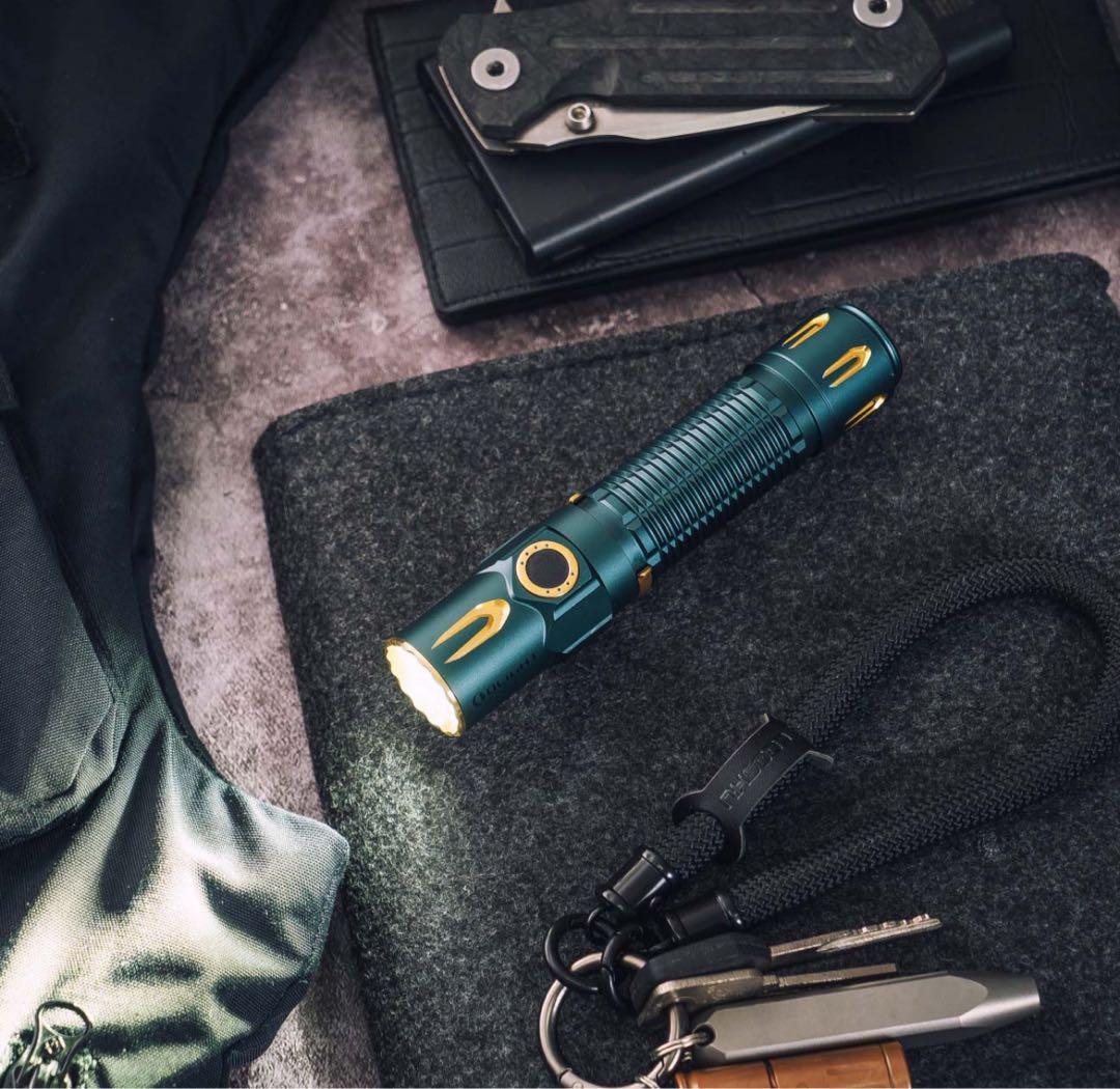 オーライト　Olight Warrior 3S 2300ルーメン　エルフブルー