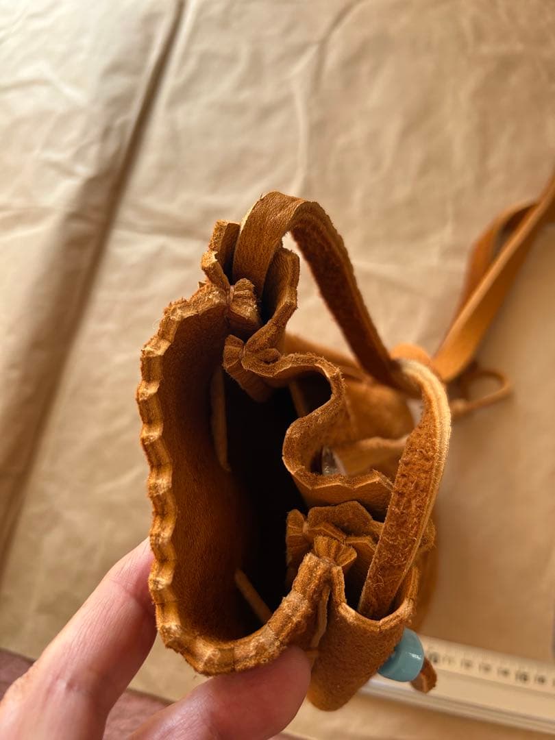 ディアスキン巾着　キャメル　スエード