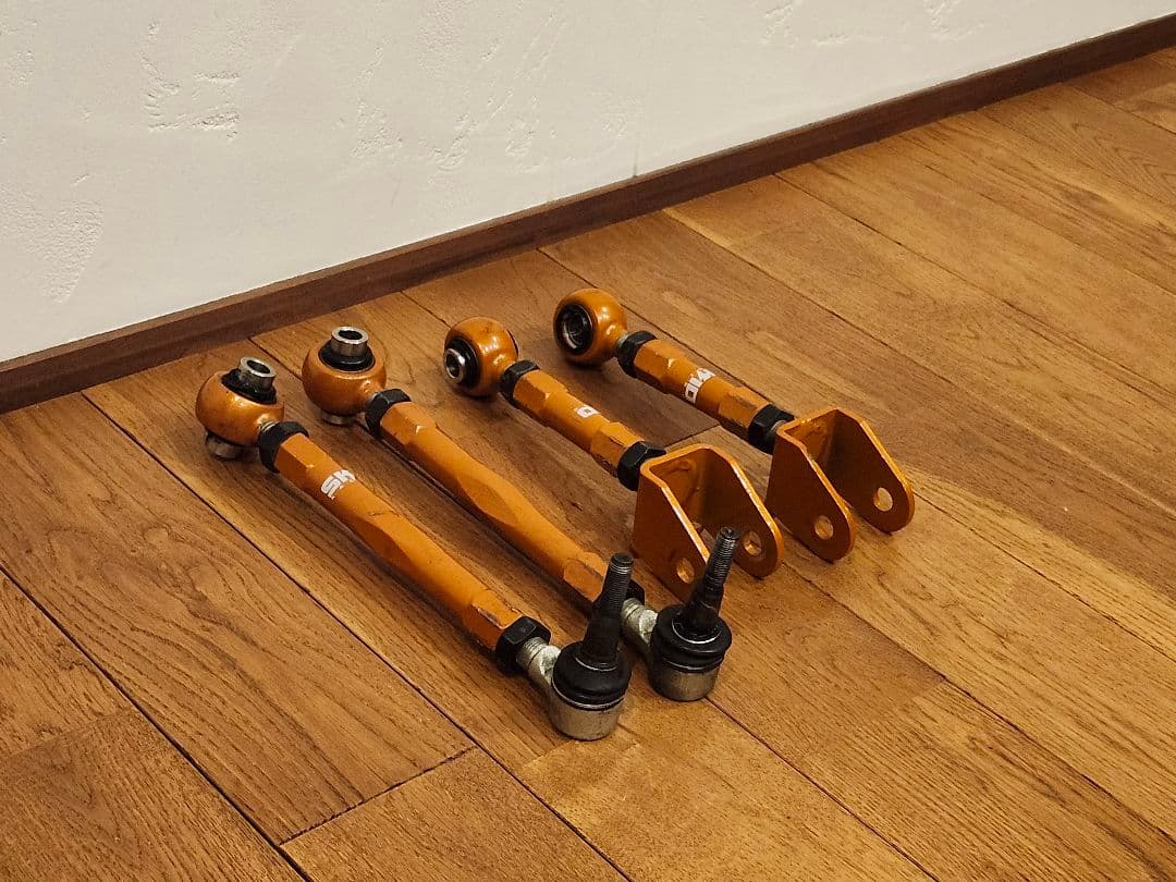 スキッドレーシング　リアアッパーアームセット　固着無し　クラウン　マークX