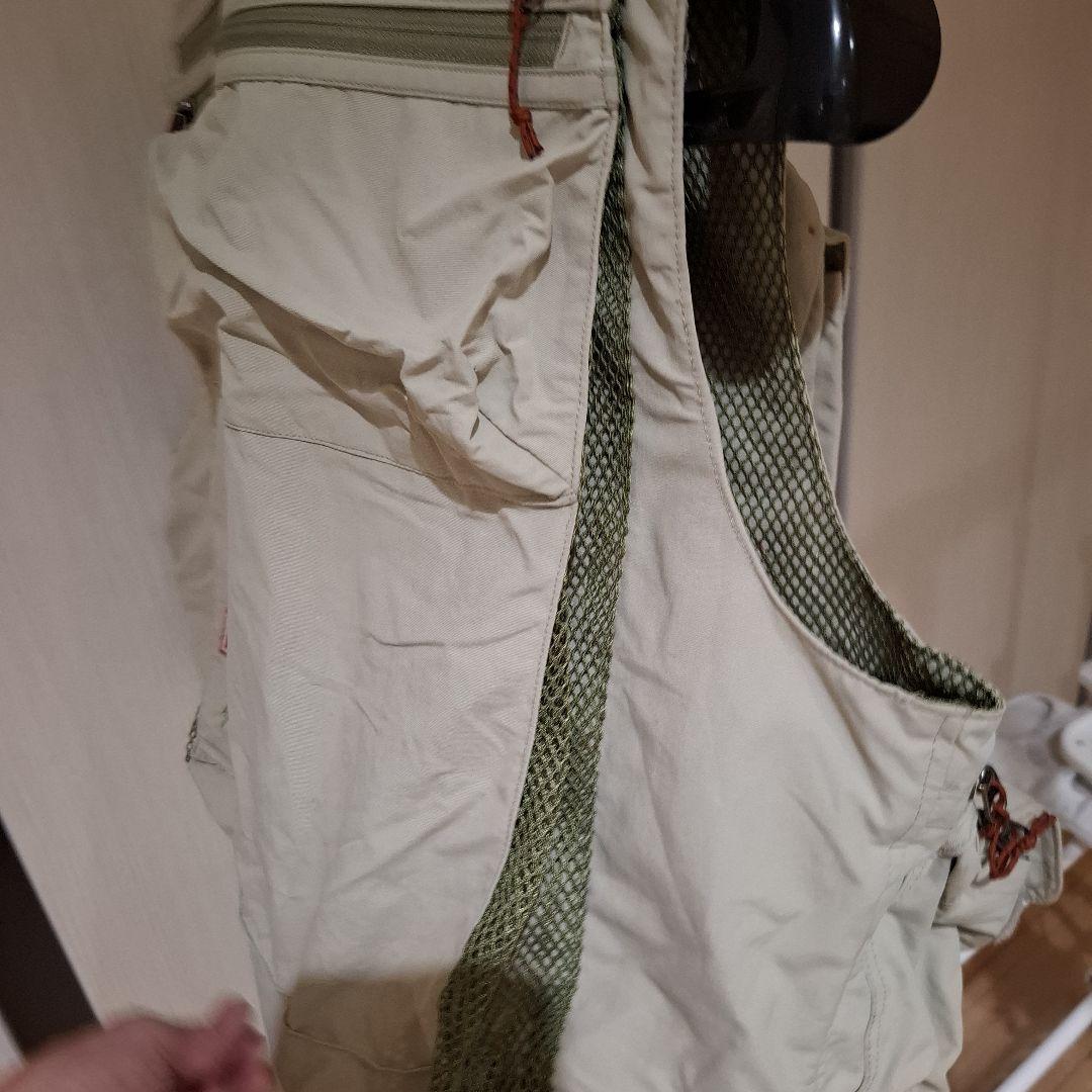 SIMMS フィッシングベスト Sサイズ ベージュ　値下げ可能