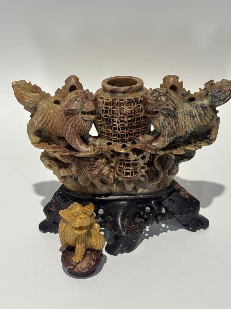 中国/獅子香炉/三頭の獅子/精密技工　/香炉（977）