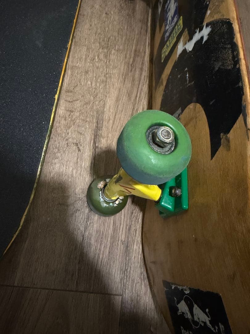 スケボー　ベンチャートラック　板